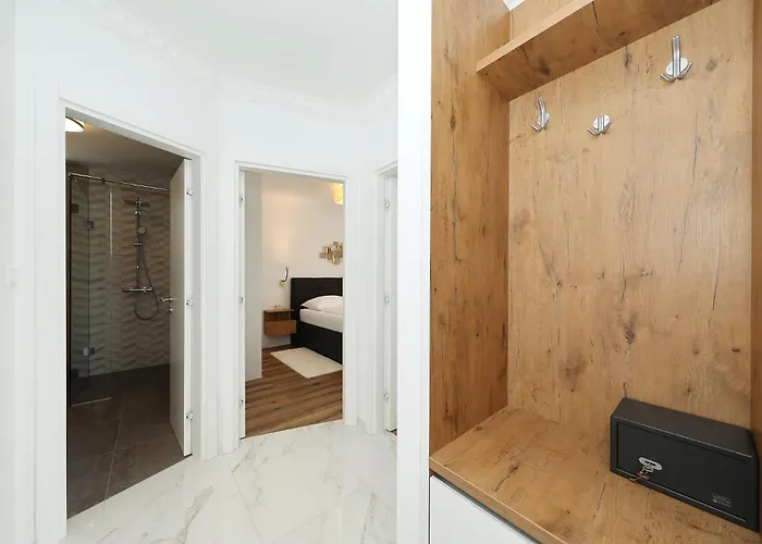 Tin 4* Tribanj-Kruscica