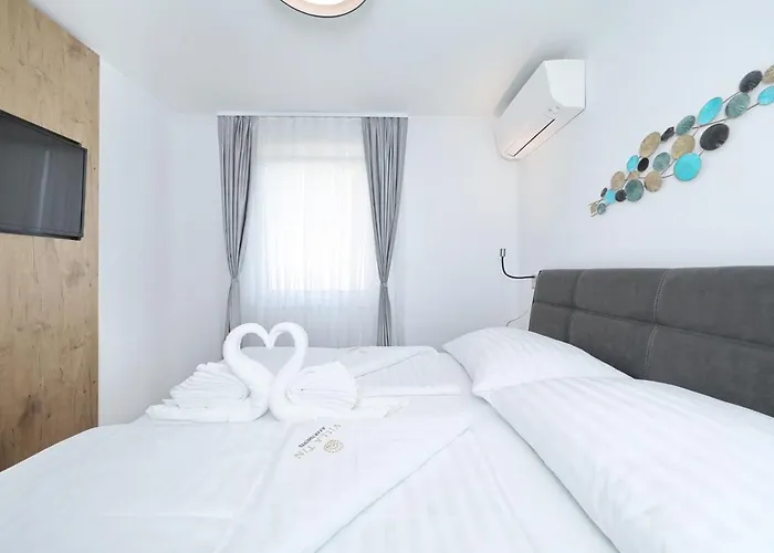 Tin Lägenhetshotell 4*