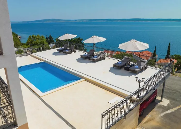 Lägenhetshotell Tin 4*