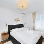 Tin 4*