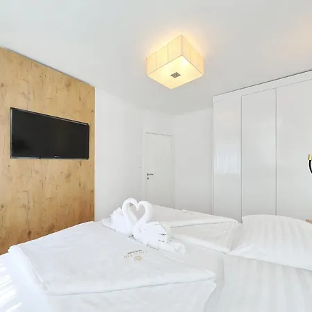 Aparthotel Tin *