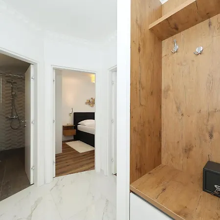 Tin 4* Tribanj-Krušćica