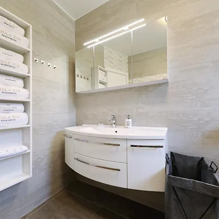 Tin 4* Tribanj-Kruscica