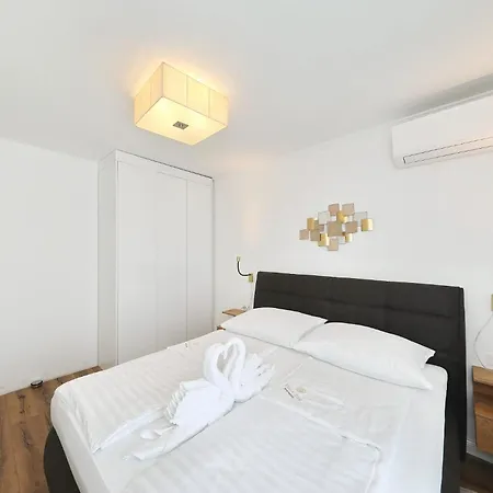 Aparthotel Tin *