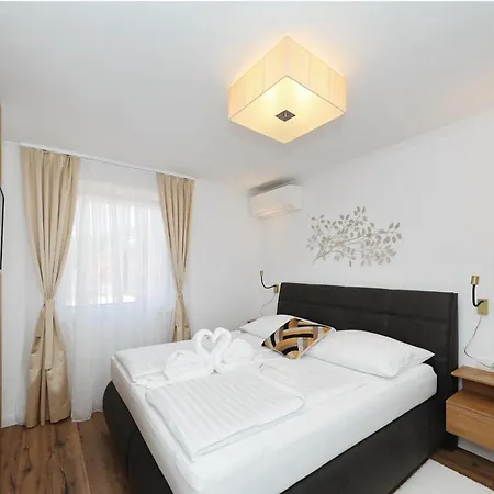 Tin 4* Tribanj-Krušćica