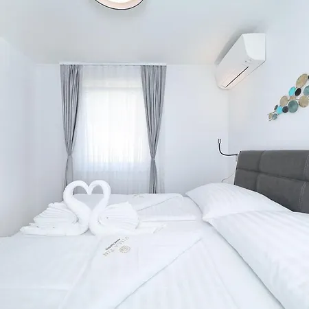 Tin Apartmanhotel 4*